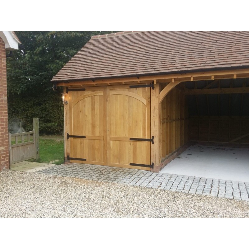 Traditional Arch Side Hung Solid Oak Wooden Garage Doors